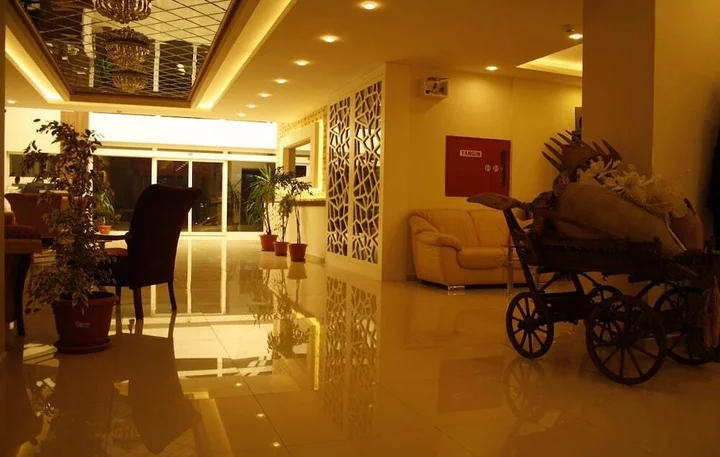 Карахаит: Aygoren Otel Denizli