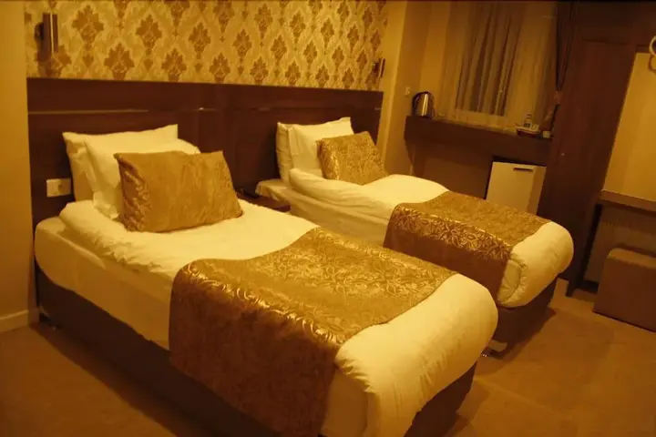 Карахаит: Aygoren Otel Denizli