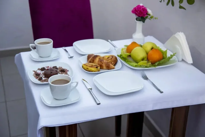 Сайл: Defne Hotel
