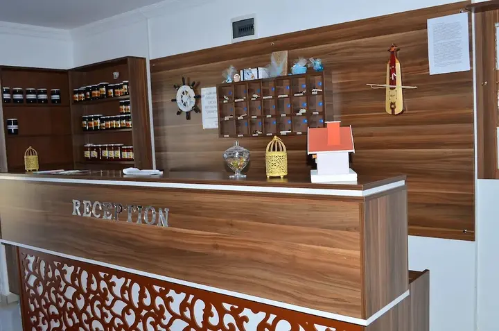 Сайл: Defne Hotel