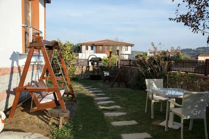 Сайл: Defne Hotel