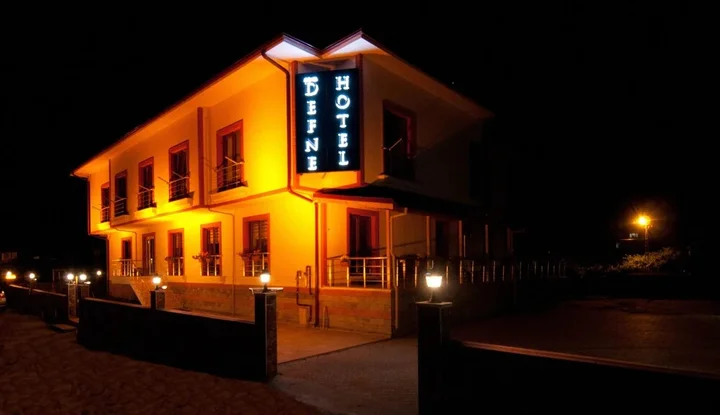 Сайл: Defne Hotel