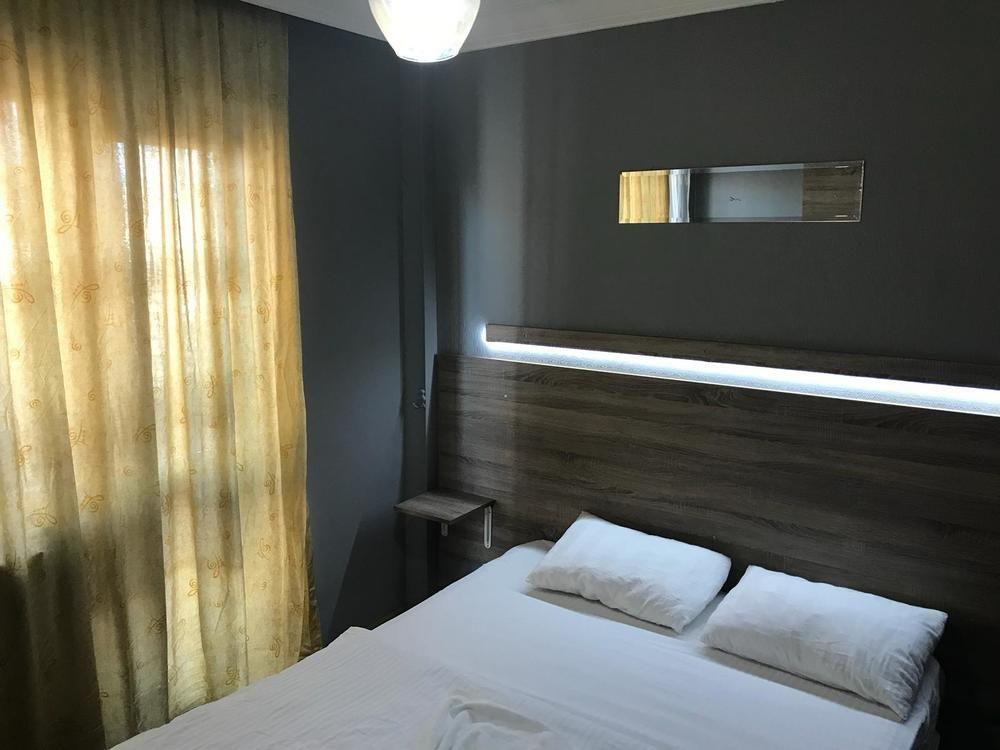 Усак: Sahlan Otel