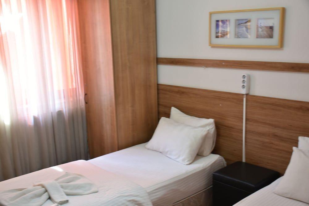 Усак: Sahlan Otel