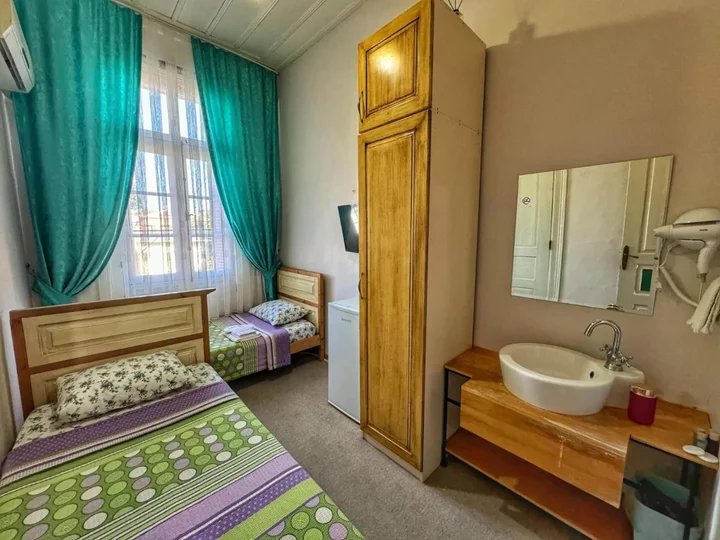 Айвалык: Eolya Guest House
