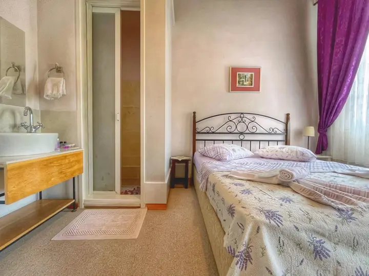 Айвалык: Eolya Guest House