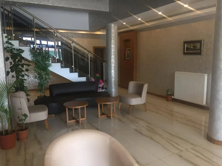 Зара: Garden Zara Hotel
