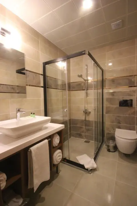 Зара: Garden Zara Hotel