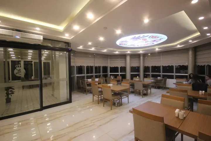 Зара: Garden Zara Hotel