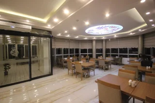 Зара: Garden Zara Hotel