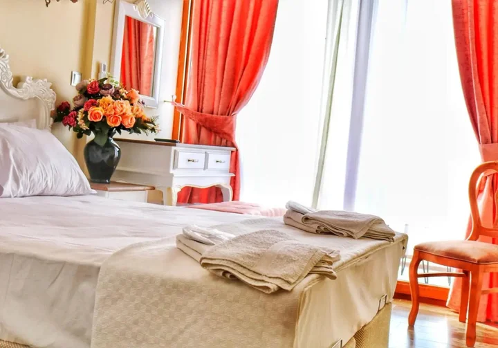 Айвалык: Stone Hill Otel