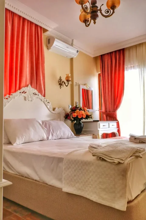 Айвалык: Stone Hill Otel