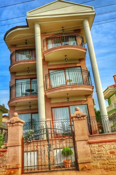 Айвалык: Stone Hill Otel