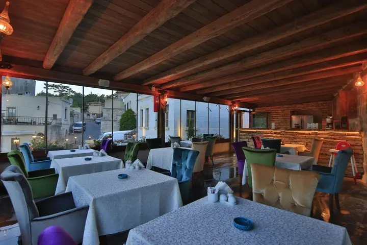 Учисар: Elit Cave Suites