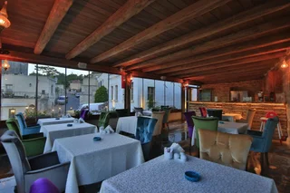 Учисар: Elit Cave Suites