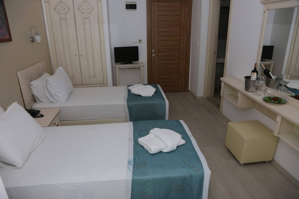 Мармарис: Kocer Beach Hotel