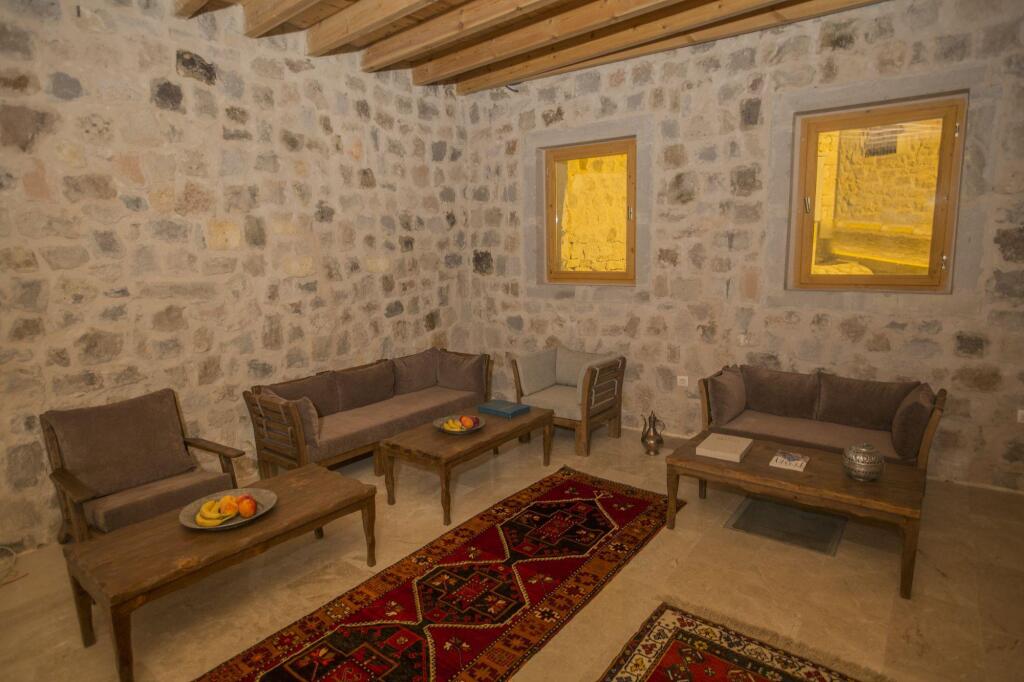 Учисар: Helike in Cappadocia