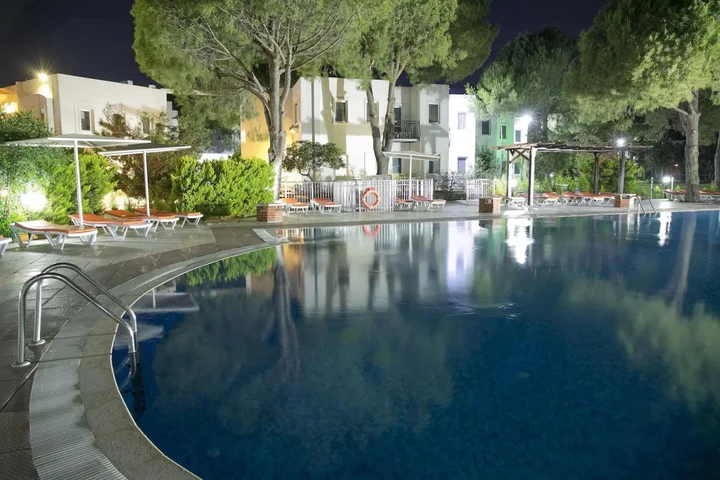 Бодрум: Bodrum Sea Side Beach Club Hotel