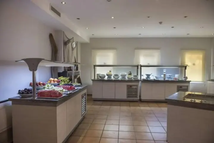 Бодрум: Bodrum Sea Side Beach Club Hotel