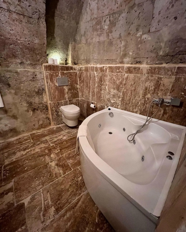 Ургуп: Roca Cappadocia