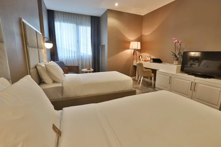 Арсин: Отель Royal Comfort