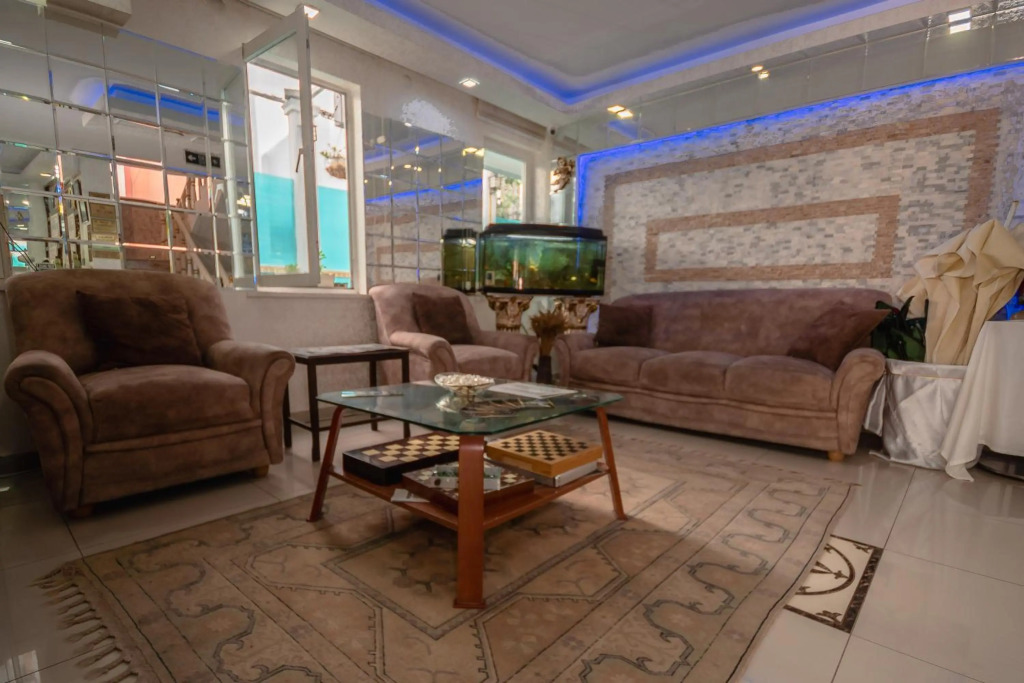 Анталья: Behram Hotel