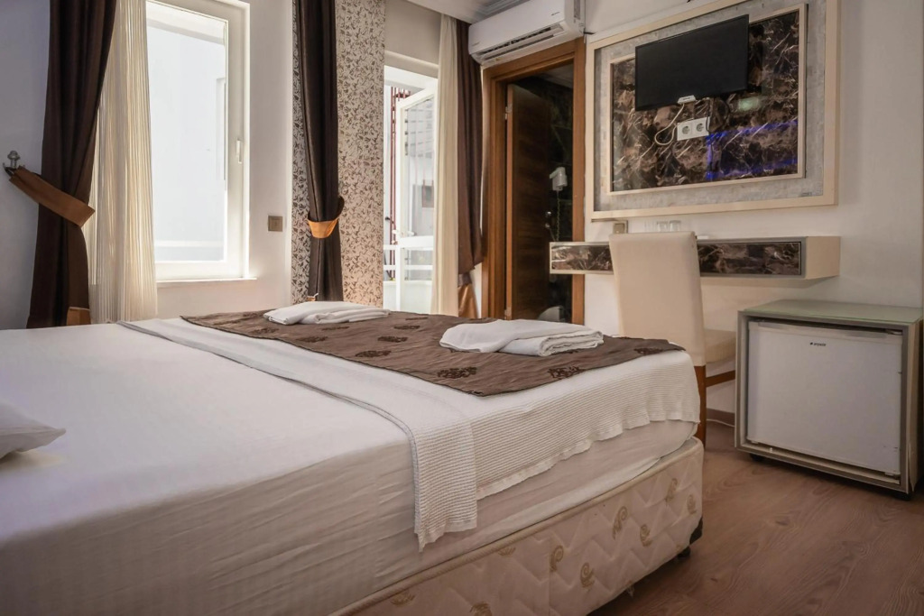 Анталья: Behram Hotel