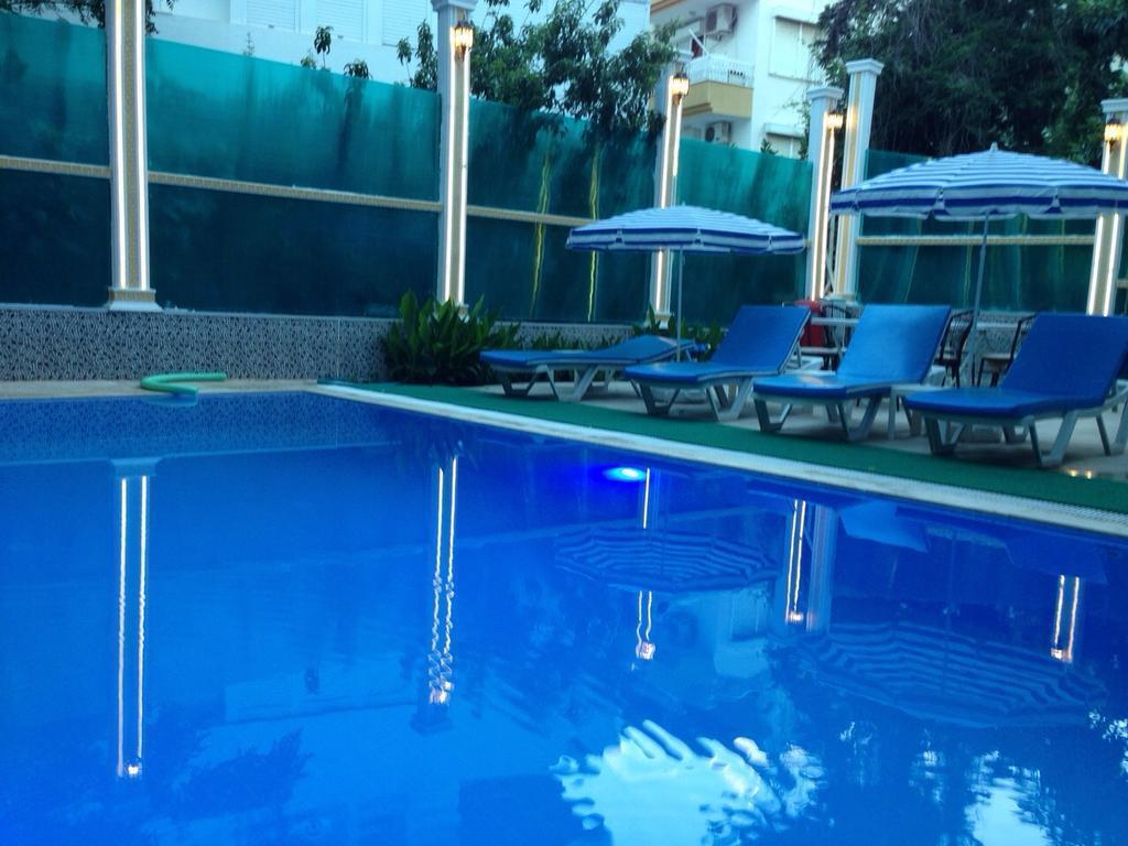 Анталья: Behram Hotel