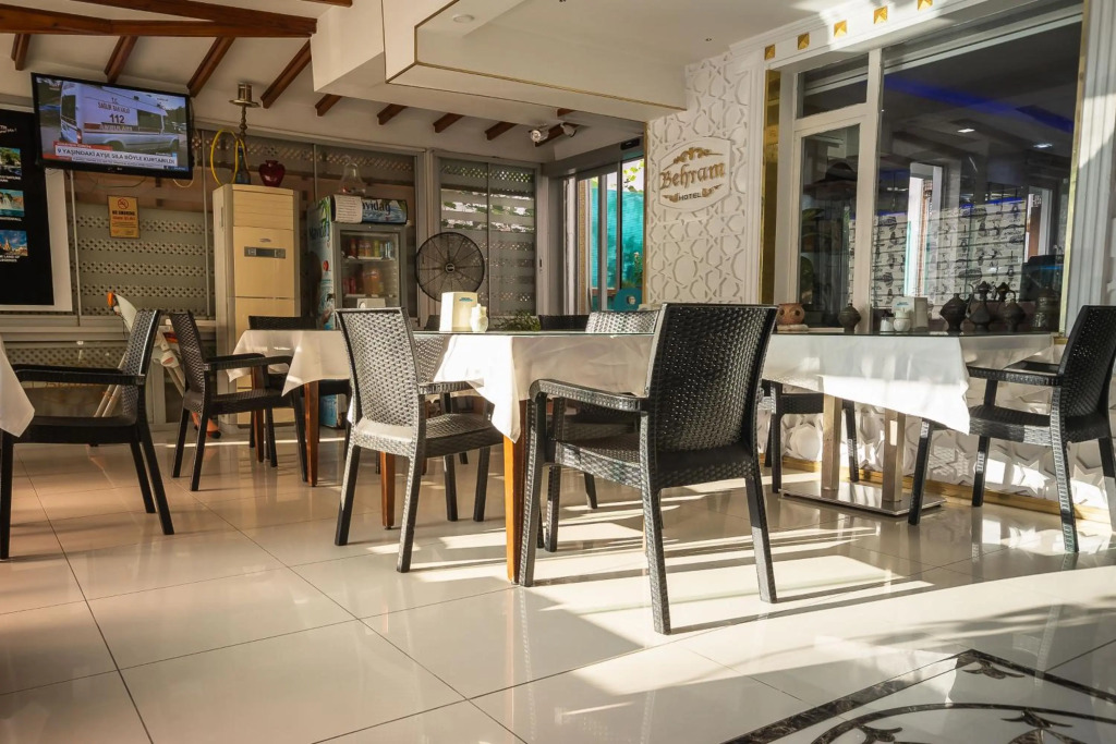 Анталья: Behram Hotel