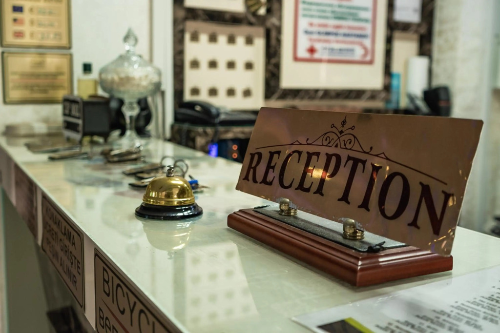 Анталья: Behram Hotel