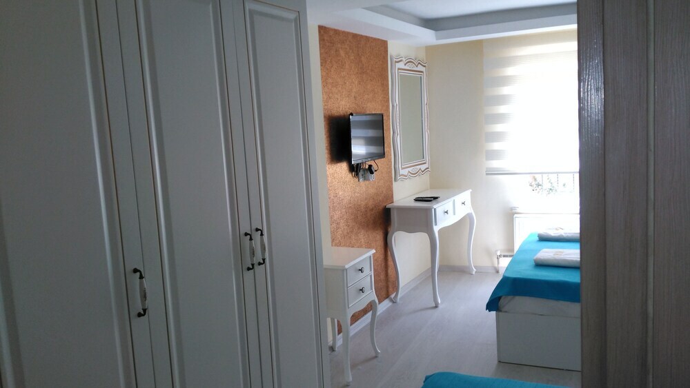 Чешмели: Yali Otel