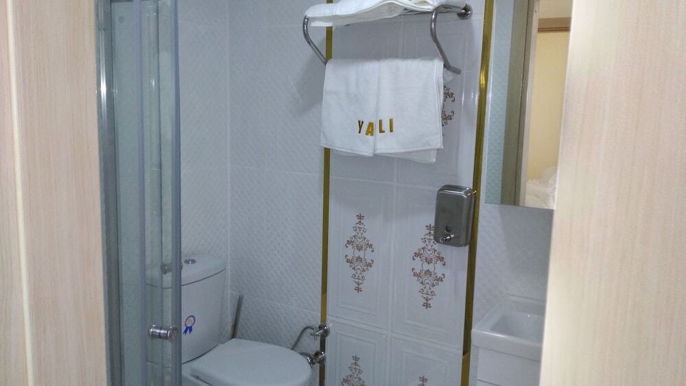 Чешмели: Yali Otel