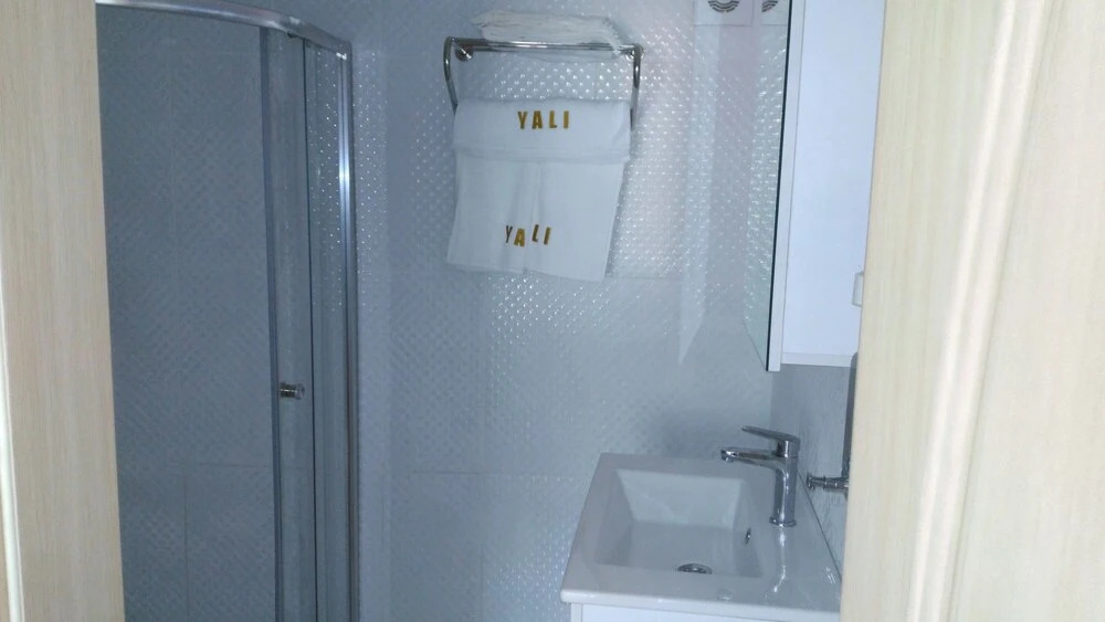 Чешмели: Yali Otel
