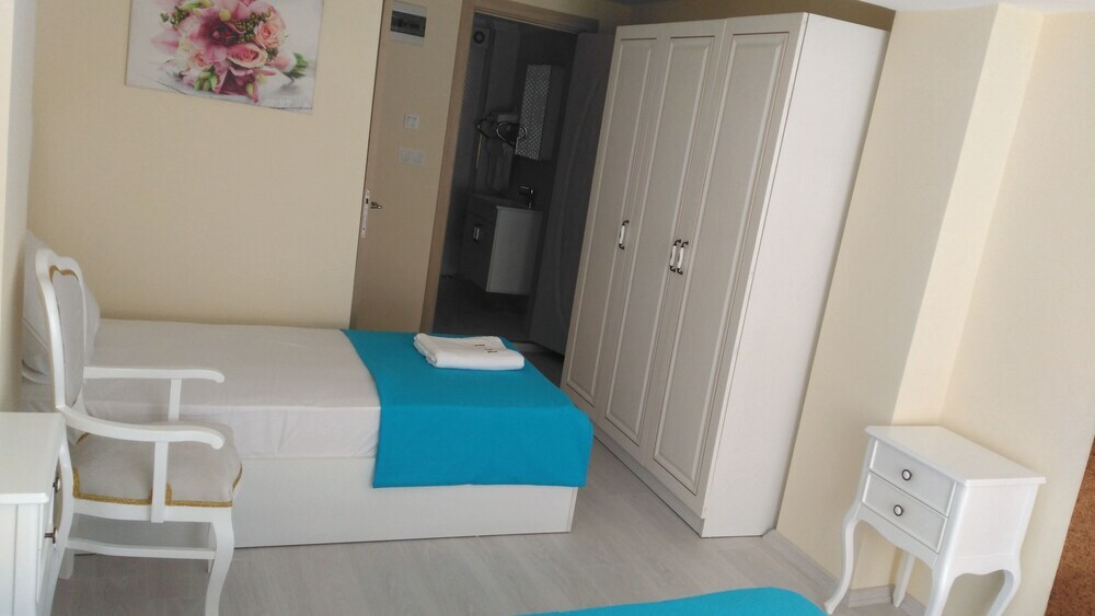Чешмели: Yali Otel