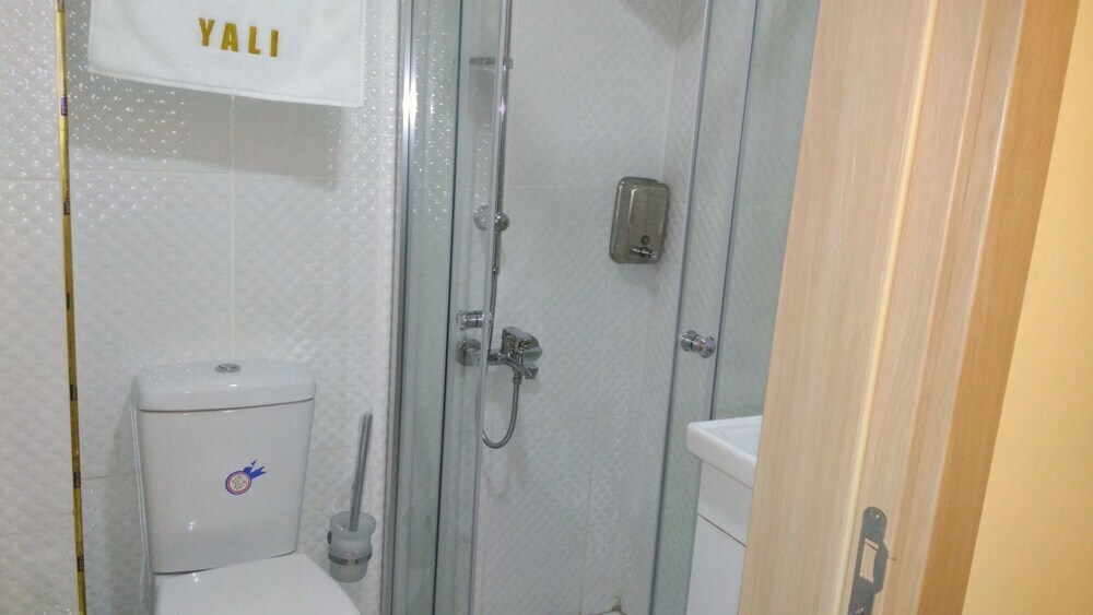 Чешмели: Yali Otel