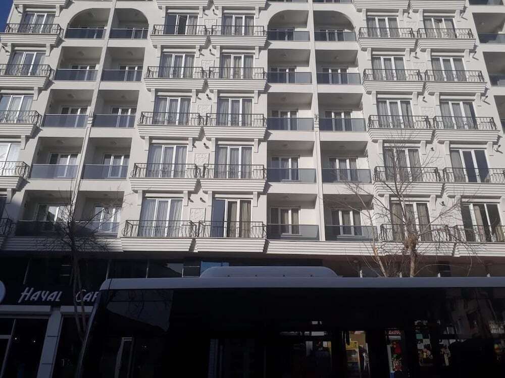 Ван: Era Gold Hotel