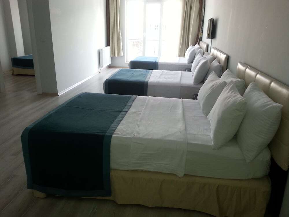 Ван: Era Gold Hotel