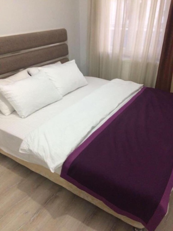 Ван: Era Gold Hotel