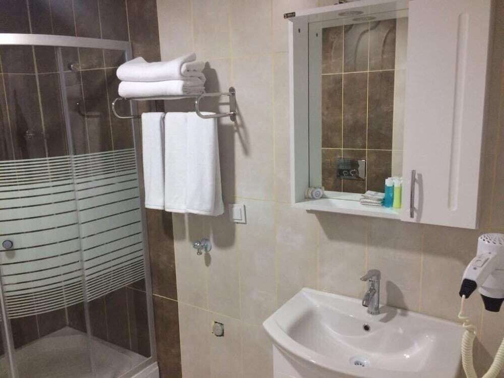 Ван: Era Gold Hotel