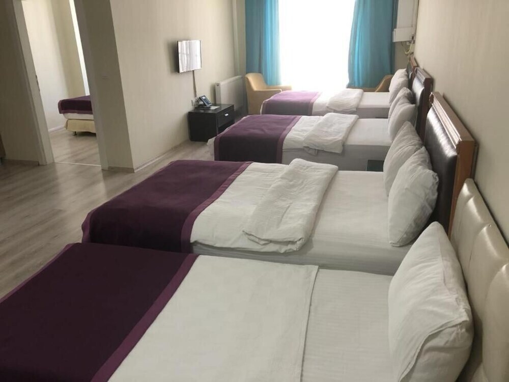 Ван: Era Gold Hotel
