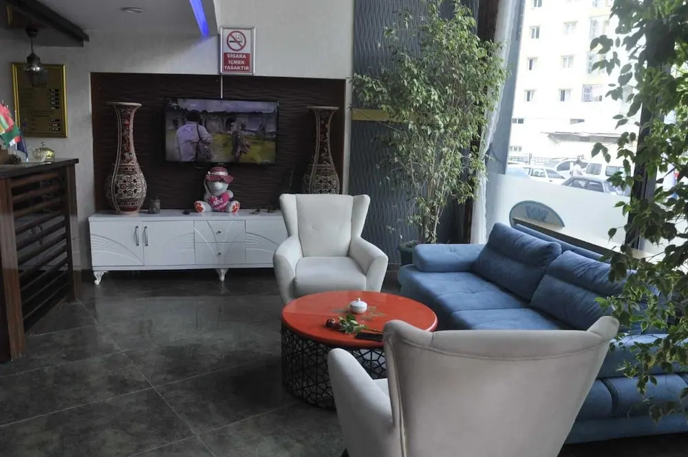 Ван: Crystall Hotel