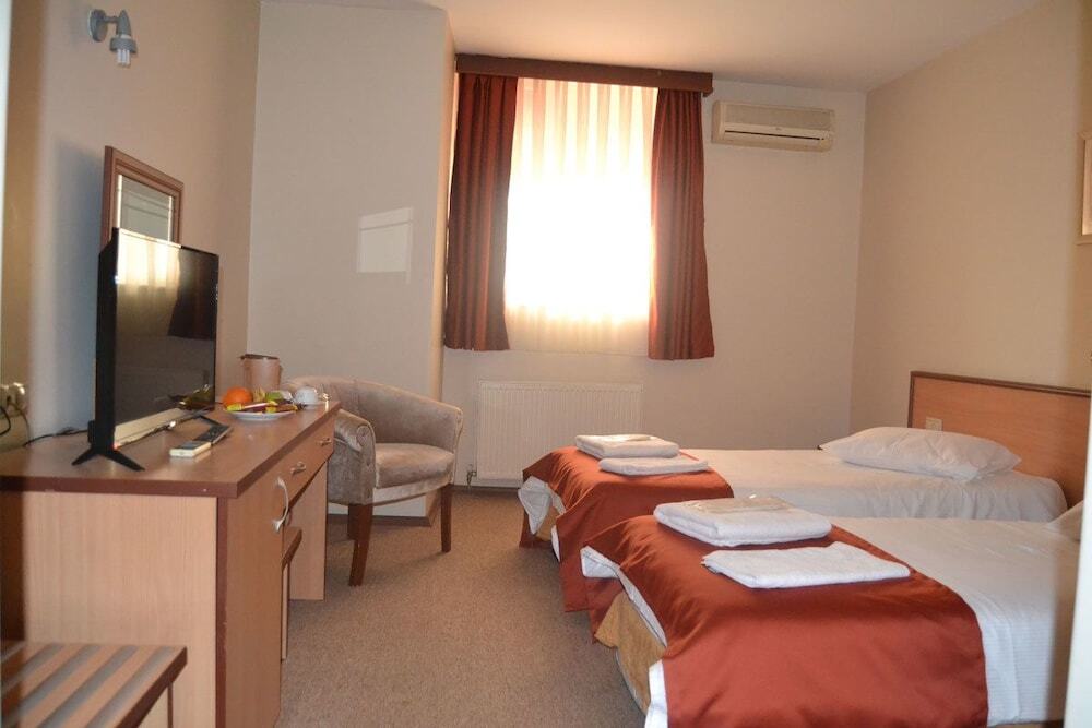 Дюздже: Düzce Han Otel