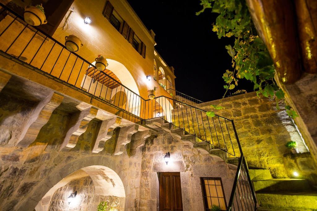 Учисар: Maya Cave Hotel