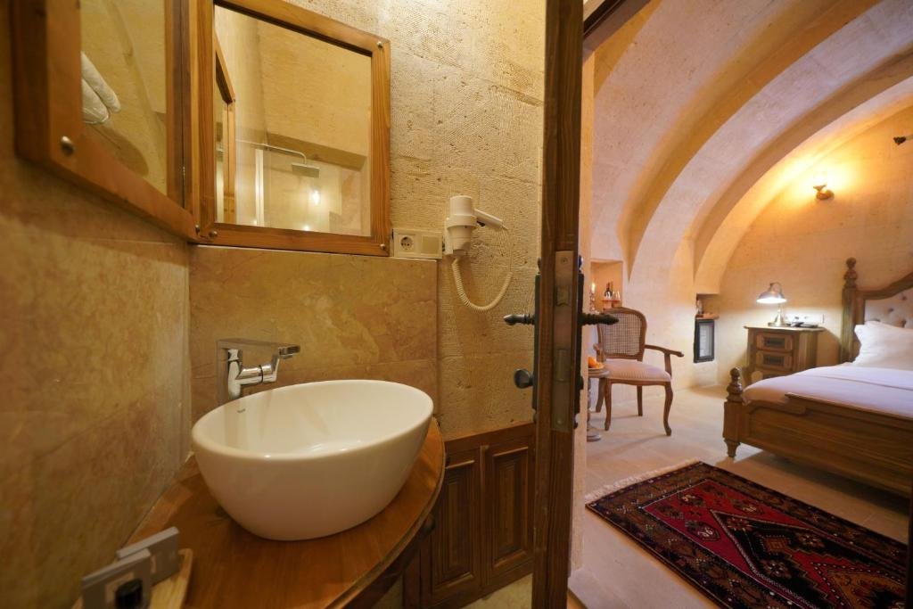 Учисар: Maya Cave Hotel