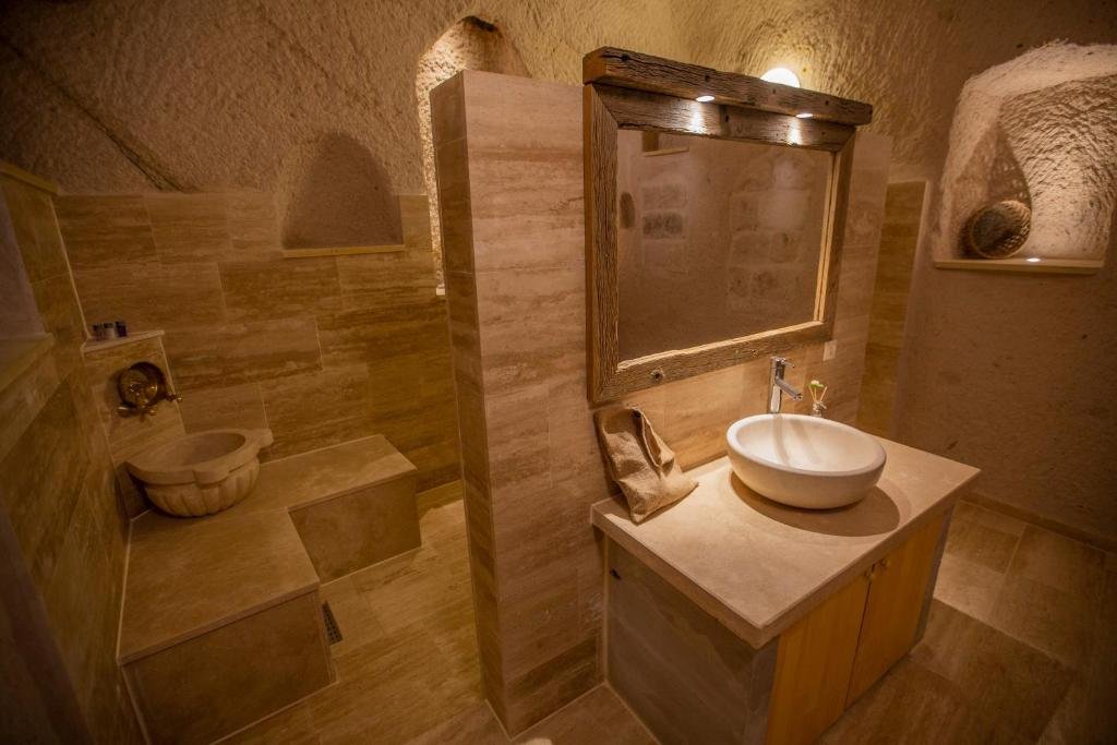 Учисар: Maze Of Cappadocia