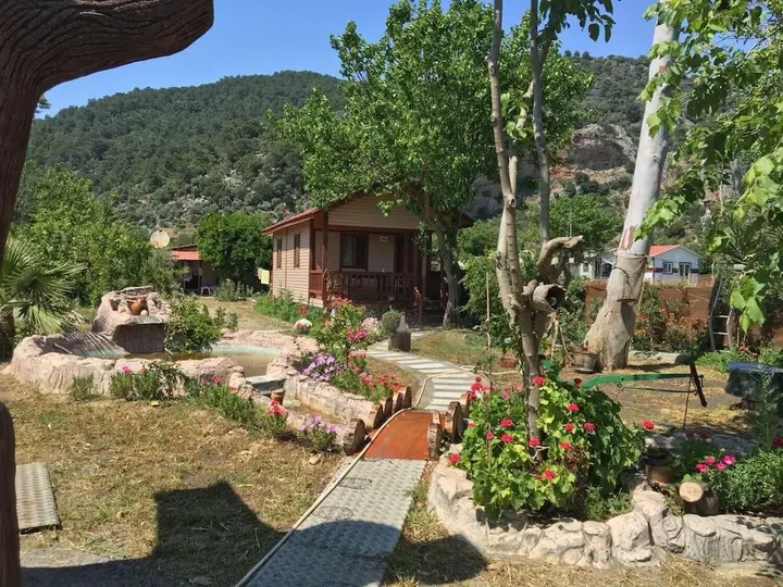 Дальян: YALILI Wooden House