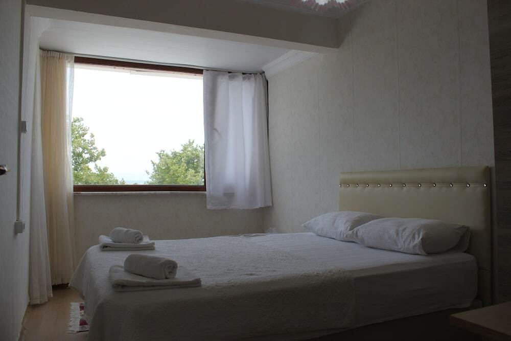 Дикили: Altin Otel
