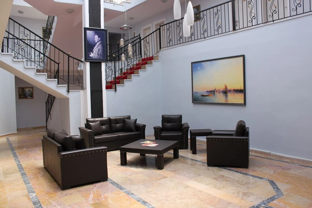Дикили: Altin Otel