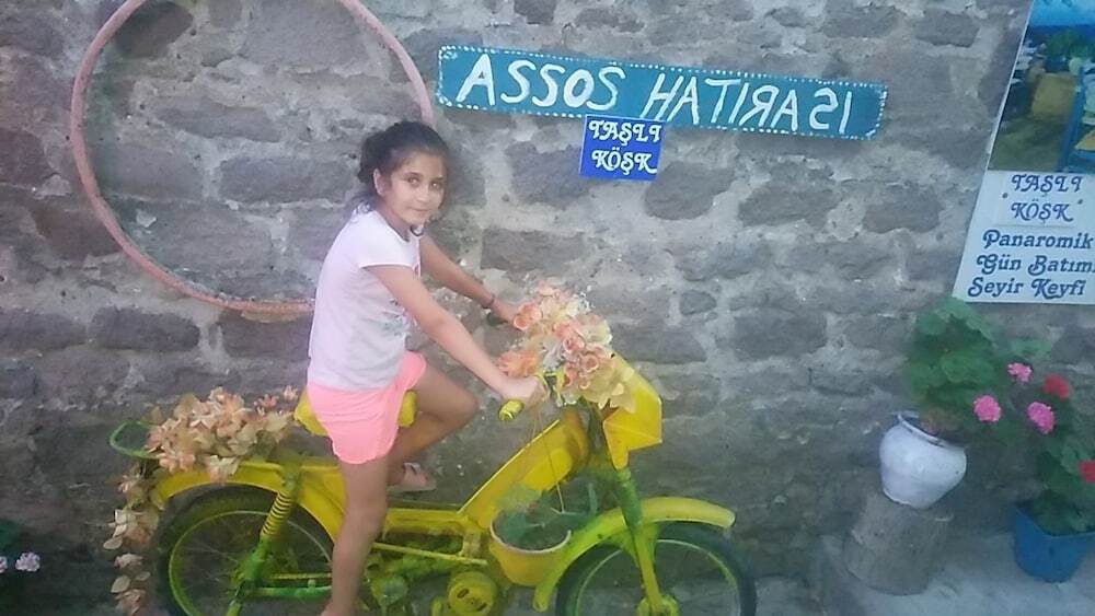 Бехрамкале: Assos Tasli Kosk