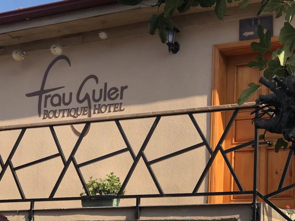 Бартын: Frau Guler